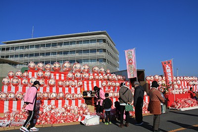 2024年初市(だるま市)